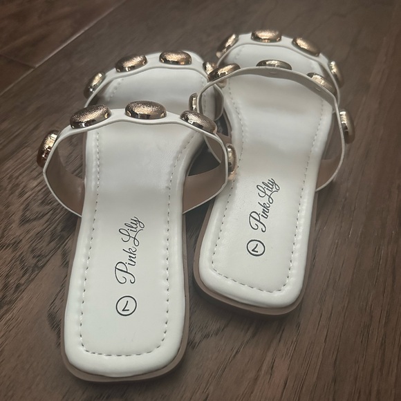 Pink Lily Sandals white with gold accents size 7 - Picture 5 of 7